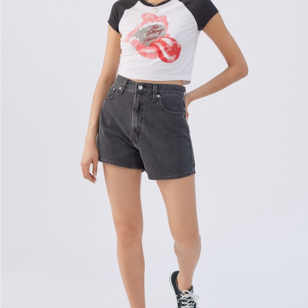 Black Levi’s High-Waisted Denim Shorts